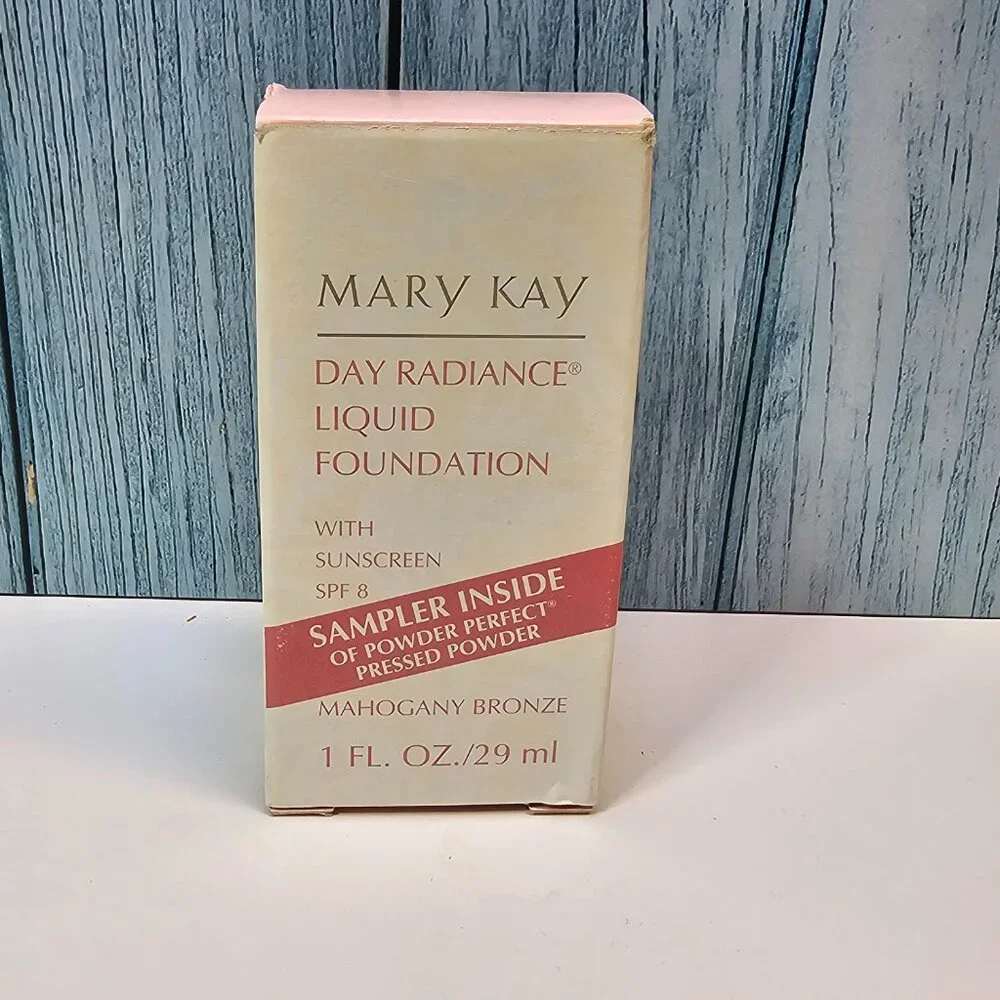 Mary Kay Day Radiance Liquid Foundation Mahogany‎ Bronze #5761 - NIB Old Stock